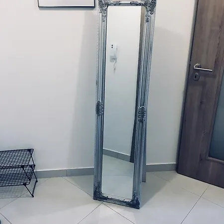 Blanc De Luxe Apartment *